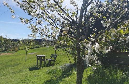 Nussdorf am Attersee Apartment | Romantic Retreat at Idyllisch - Fewo am Attersee