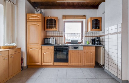 Viechtach House | Beautiful Holiday Home Near Scenic Forest and Family Amenities