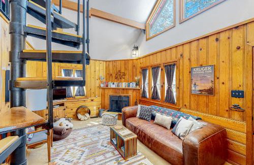Idyllwild House | Idyllwild Retreat: Pet-Friendly Getaway with Great Reviews