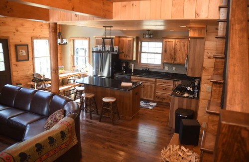 Huntingdon Cabin | Ready for Relaxation? Experience a Perfect Getaway Today!