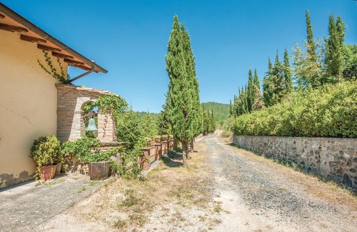 San Giustino House | Reconnect with Nature in Our Pet-Friendly Hotel Retreat