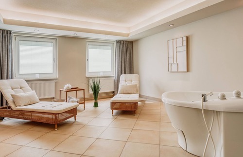 Graal Mueritz Hotel | Relaxing IFA Graal-Müritz Hotel & Spa with Pool Access