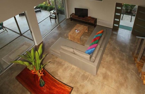 Fasito'o Uta House | Discover Ifiele'ele Plantation: Pet-Friendly & Pool Enjoyment