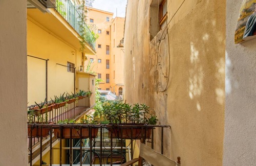 Rione III Colonna Apartment | Experience Comfort at iFlat | The Carpet Apartment