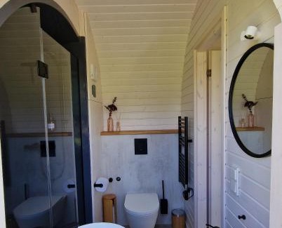 Pfarrwerfen House | Experience Igluhut Four Seasons: Oceanfront Bliss Awaits