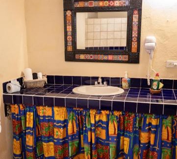 Loreto Hotel | Iguana Inn