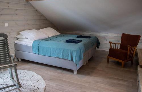 Leppavirta Villa | Cozy Cottage by the Lake: Eco-Friendly & Pet Friendly