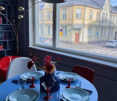 Alppiharju Apartment | Cozy Two-Bedroom Near Linnanmäki - Pet & Child Friendly