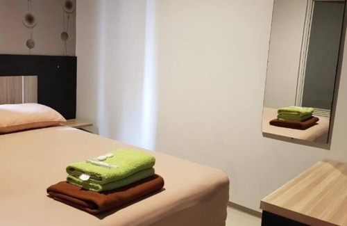 Kebon Kacang Hotel | Budget-Friendly iHome Residence with Breakfast & Kitchen