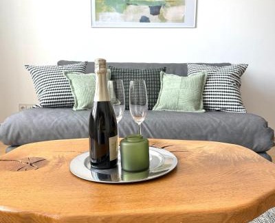 Hanhofen Apartment | Ihre Pfalz-Auszeit, neu mit Stil, Balkon und Traumgarten