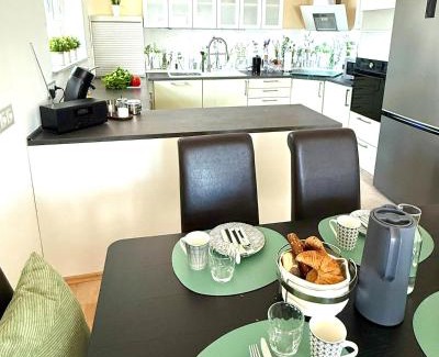 Hanhofen Apartment | Ihre Pfalz-Auszeit, neu mit Stil, Balkon und Traumgarten