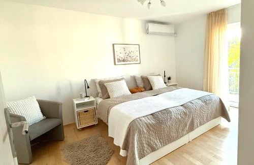 Hanhofen Apartment | Ihre Pfalz-Auszeit, neu mit Stil, Balkon und Traumgarten