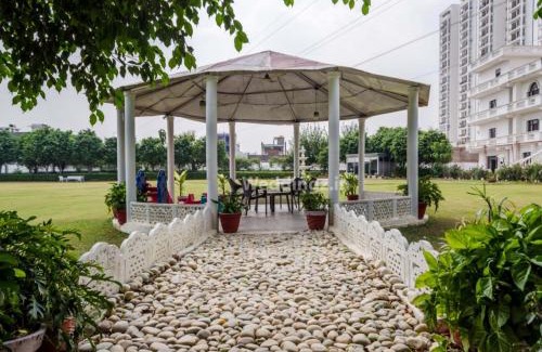 Mohangarh Hotel | Explore IIDM Eco Resort: Pet-Friendly & Family-Oriented Stays