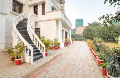 Mohangarh Hotel | Explore IIDM Eco Resort: Pet-Friendly & Family-Oriented Stays