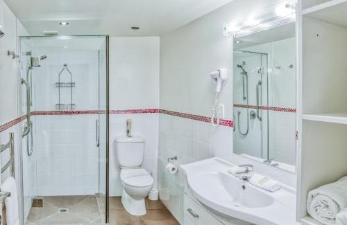 Taupo Apartment | Discover Ika Nui Taupo: Exceptional Stay with Ocean Views
