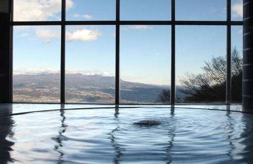 Harunako Onsen House | Relax at Ikaho Shinki: Family-Friendly with Hot Tub