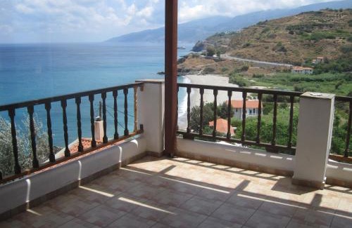 Kampos Apartment | Oceanfront Comfort at Ikaria Utopia - Cusco Studios