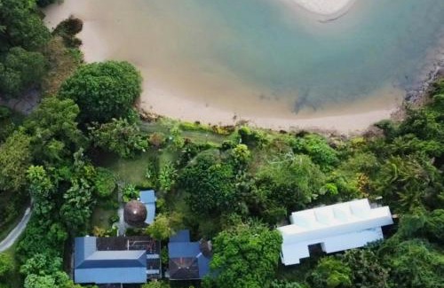 Port St Johns House | Cozy Ikaya Accommodation with Oceanfront Views