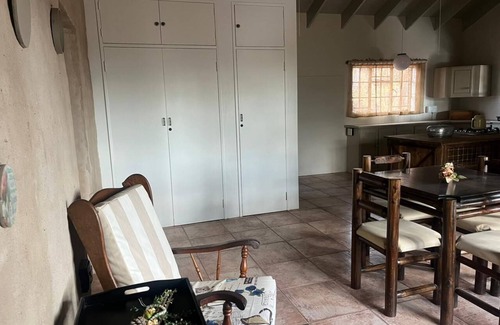 Leeupoort Cottage | Ikhutseng