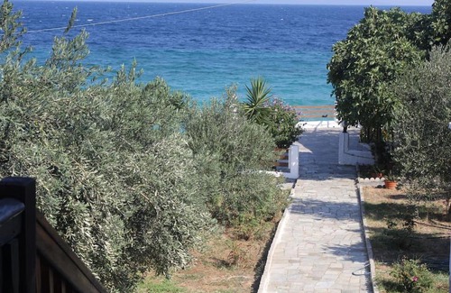 Volos House | Beachfront House Ikia Thalassini with Ocean View in Volos