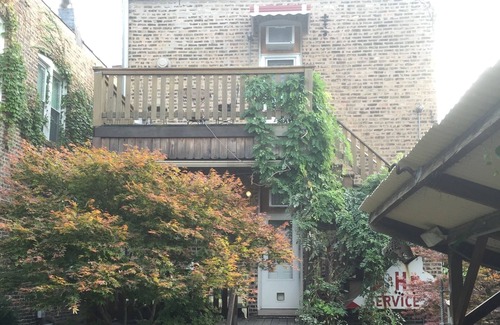 West Town Apartment | iKlektik House: Relax by the Pool with Breakfast Included
