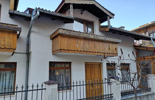 Kvartal Noviya Grad House | Family-Friendly Stay at Ikonomov House - Rated 9.7/10!