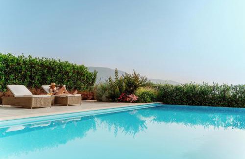 Dassia Resort | Discover Ikos Dassia: 5-Star Hotel with Oceanfront Spa