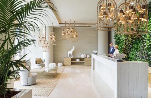 Dassia Resort | Discover Ikos Dassia: 5-Star Hotel with Oceanfront Spa