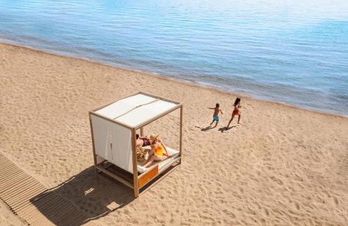 Dassia Resort | Discover Ikos Dassia: 5-Star Hotel with Oceanfront Spa