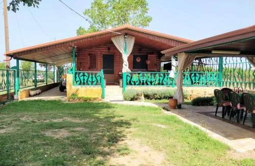 Katerini House | Cozy Ikos Olympus: Family-Friendly Cabin Steps from the Beach
