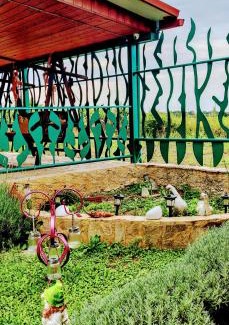 Katerini House | Cozy Ikos Olympus: Family-Friendly Cabin Steps from the Beach