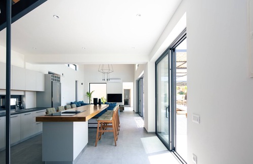 Chorafakia Villa | Beachside Retreat with Private Pool & Sea Views Near Chania