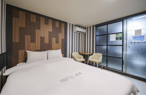Songman Hotel | Eco-Friendly Iksan Choco: Family Retreat with Breakfast