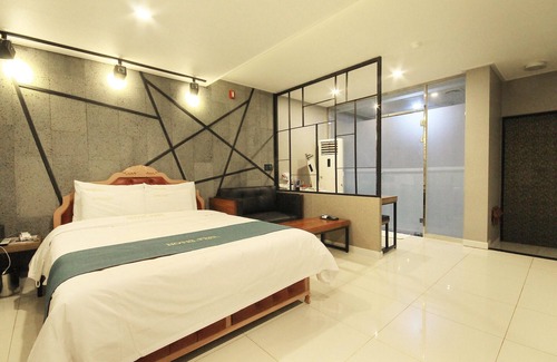 Songman Hotel | Eco-Friendly Iksan Feel Self Check-in Motel with Breakfast