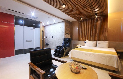 Iksan Hotel | Convenient Iksan Hue Drove-in Self Check-in Motel