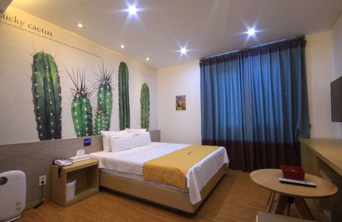 Iksan Hotel | Convenient Iksan Hue Drove-in Self Check-in Motel