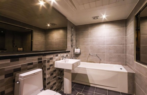 Songman Hotel | Eco-Friendly Comfort at Iksan K 123 with Breakfast Included
