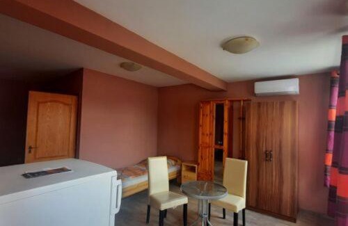 Davod House | IKSZT Vendégház: Family-Friendly Retreat with Pet Access