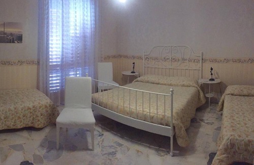 Viagrande Bed & Breakfast | Il B&B Maison Graziella