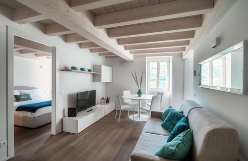 Morcote Apartment | Experience Il Balcone sul Lago: Historic Lakeside Gem