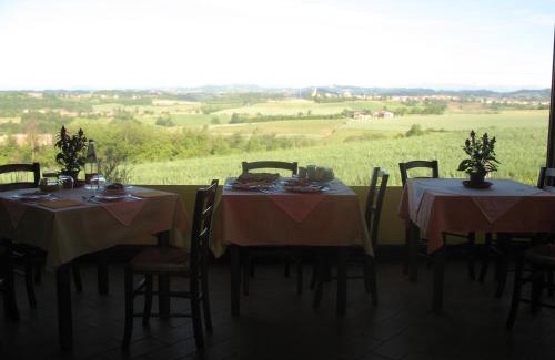 Cardona House | Experience Comfort at il Balcone sul Monferrato Hotel