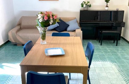 Torre Annunziata House | Charming Il Balcone sulla Piazza: Pet & Child Friendly Stay