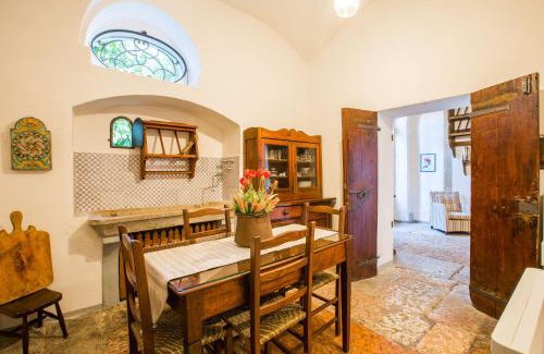 Toscolano Maderno Apartment | Waterfront Il Batti Apartment with Private Beach Access