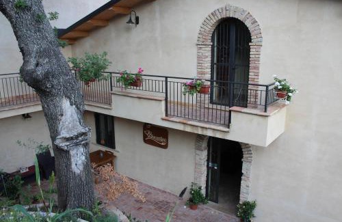 Cropalati House | Pet-Friendly Il Biscardino: Family Comfort & Breakfast Included