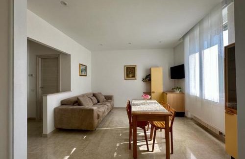 Laveno Apartment | Discover Il Blu di Laveno: Family-Friendly Escape