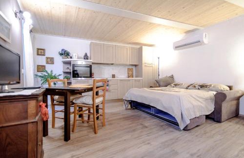 Torno Apartment | Discover Il borghetto di Torno: Oceanfront Bliss Awaits