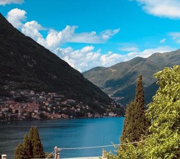 Torno Apartment | Discover Il borghetto di Torno: Oceanfront Bliss Awaits