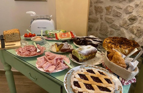 Rocca Massima Bed & Breakfast | Discover Il Borgo Antico: Rated 9.3 with Family-Friendly Perks