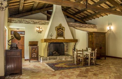 Tuili House | Discover Il Borgo dell'Arcangelo: Family-Friendly Stay