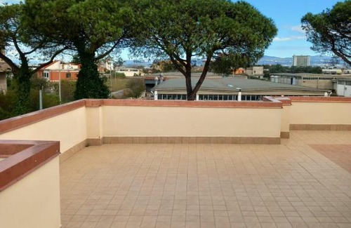 Pomezia Apartment | Discover Il Brindisi di C & C Castelli Romani with Breakfast